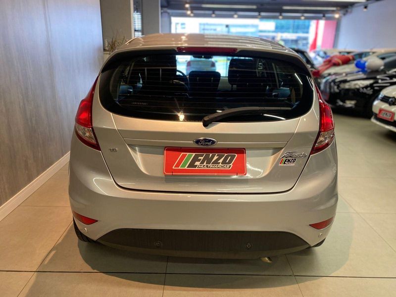 Ford Fiesta 16SEL AT 2017/2017 ENZO MULTIMARCAS CAXIAS DO SUL / Carros no Vale