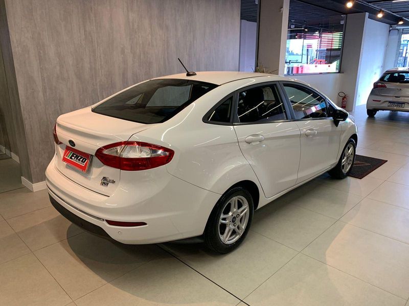 Ford Fiesta / SD.16SELAT 2017/2017 ENZO MULTIMARCAS CAXIAS DO SUL / Carros no Vale