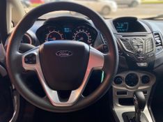 Ford Fiesta / SD.16SELAT 2017/2017 ENZO MULTIMARCAS CAXIAS DO SUL / Carros no Vale