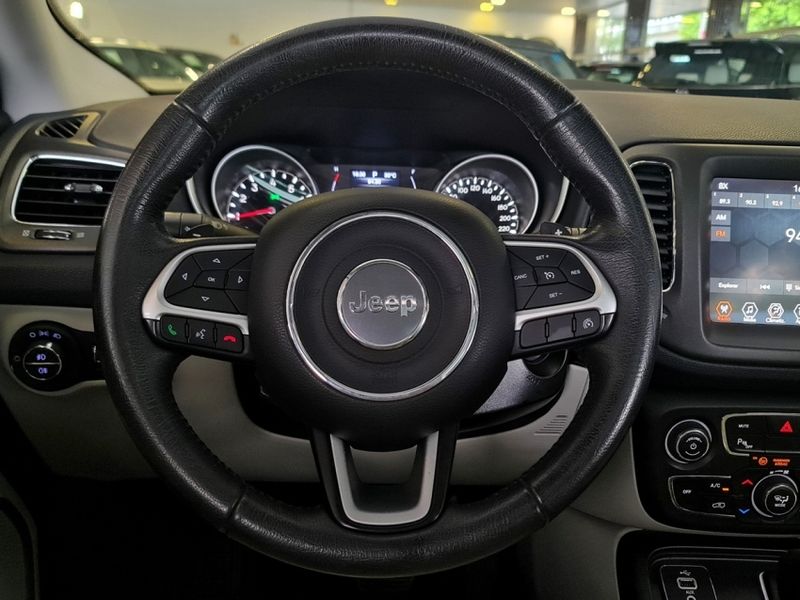 JEEP COMPASS 2.0 16V FLEX LONGITUDE AUTOMÁTICO 2018/2018 CARRO DEZ NOVO HAMBURGO / Carros no Vale