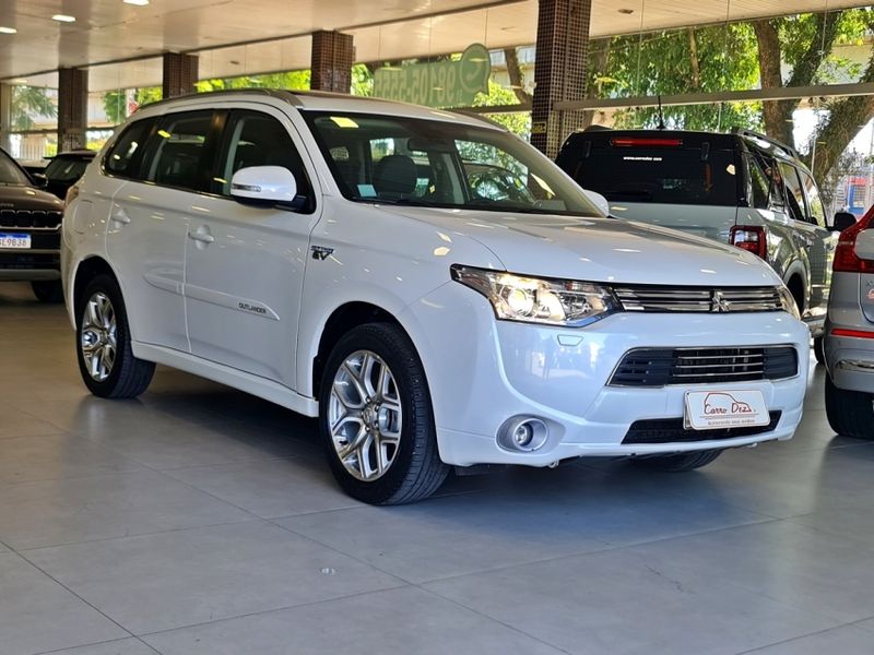 Mitsubishi OUTLANDER 2.0 PHEV 16V HÍBRIDO 4P AUTOMÁTICO 2015/2015 CARRO DEZ NOVO HAMBURGO / Carros no Vale