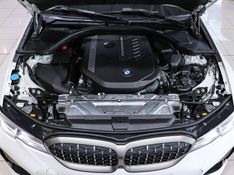 BMW M 340i 3.0 TWINPOWER GASOLINA XDRIVE STEPTRONIC 2021/2022 VIA BELLA VEÍCULOS ESPECIAIS CAXIAS DO SUL / Carros no Vale