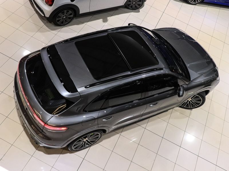 Porsche CAYENNE 3.0 V6 E-HYBRID AWD TIPTRONIC S 2019/2020 VIA BELLA VEÍCULOS ESPECIAIS CAXIAS DO SUL / Carros no Vale