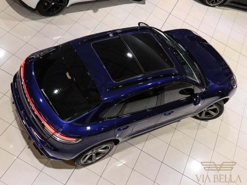 Porsche MACAN 2.0 TURBO GASOLINA PDK 2022/2022 VIA BELLA VEÍCULOS ESPECIAIS CAXIAS DO SUL / Carros no Vale