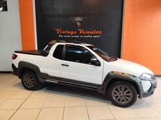 Fiat STRADA 1.8 MPI ADVENTURE CE 16V FLEX 2P MANUAL 2015/2016 VINTAGE VEÍCULOS CAXIAS DO SUL / Carros no Vale