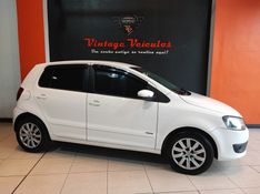 Volkswagen FOX 1.0 MI 8V FLEX 4P MANUAL 2014/2014 VINTAGE VEÍCULOS CAXIAS DO SUL / Carros no Vale