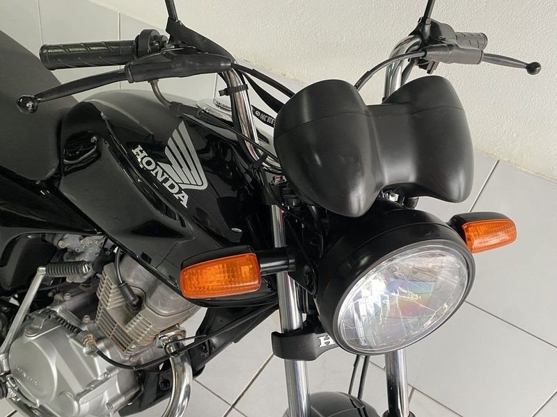 Honda TITAN 150 KS 2004 SÓ MOTOS E AUTOMÓVEIS SANTA CRUZ DO SUL / Carros no Vale