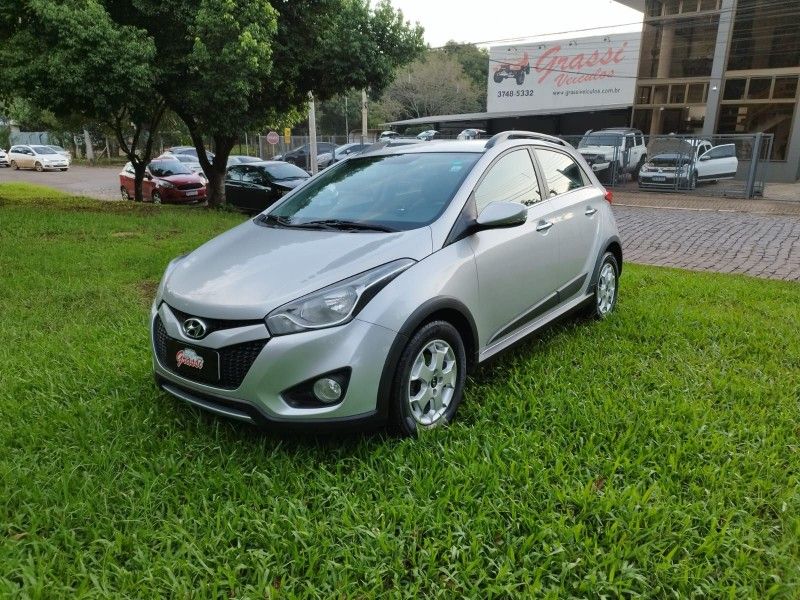 Hyundai HB20X PREMIUM 1.6 2014 GRASSI VEÍCULOS LAJEADO / Carros no Vale