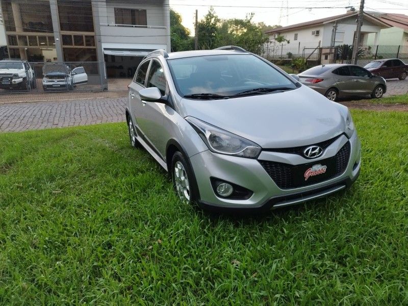 Hyundai HB20X PREMIUM 1.6 2014 GRASSI VEÍCULOS LAJEADO / Carros no Vale