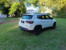 Jeep COMPASS LONGITUDE 2.0 2018 GRASSI VEÍCULOS LAJEADO / Carros no Vale