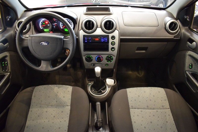 Ford FIESTA 1.6 2013 DINAMICA-CAR VENÂNCIO AIRES / Carros no Vale