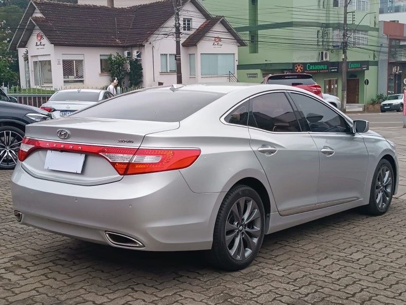 Hyundai AZERA 3.0 2014 HÉLIO AUTOMÓVEIS LAJEADO / Carros no Vale