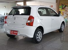 Toyota ETIOS XS 1.5 2018 HÉLIO AUTOMÓVEIS LAJEADO / Carros no Vale