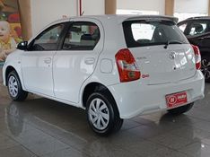 Toyota ETIOS XS 1.5 2018 HÉLIO AUTOMÓVEIS LAJEADO / Carros no Vale