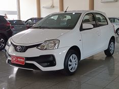 Toyota ETIOS XS 1.5 2018 HÉLIO AUTOMÓVEIS LAJEADO / Carros no Vale