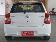 Toyota ETIOS XS 1.5 2018 HÉLIO AUTOMÓVEIS LAJEADO / Carros no Vale