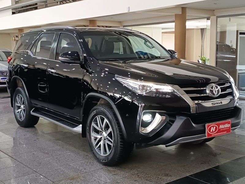 Toyota HILUX SW4 SRX 2.8 2020 HÉLIO AUTOMÓVEIS LAJEADO / Carros no Vale