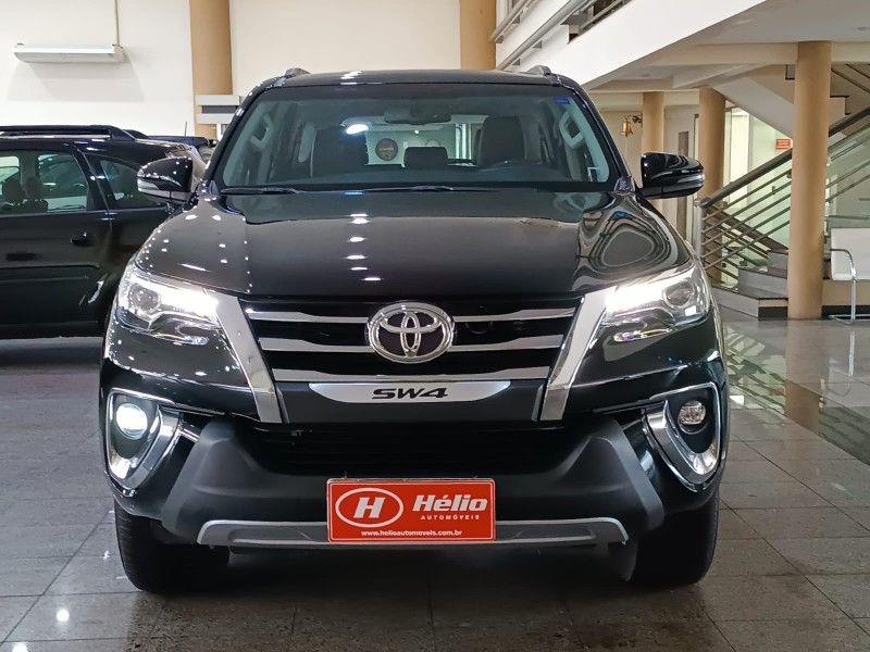 Toyota HILUX SW4 SRX 2.8 2020 HÉLIO AUTOMÓVEIS LAJEADO / Carros no Vale