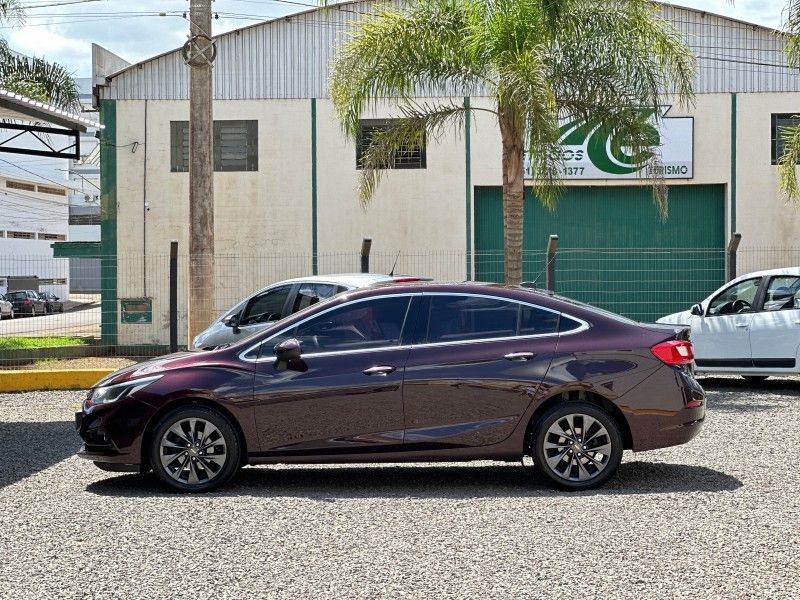 Chevrolet CRUZE SEDAN LTZ 1.4 16V 2017 NEUMANN VEÍCULOS ARROIO DO MEIO / Carros no Vale