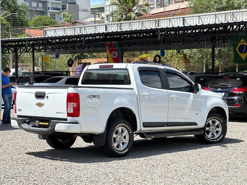 Chevrolet S10 LT 2.8 4×4 16V 2018 NEUMANN VEÍCULOS ARROIO DO MEIO / Carros no Vale