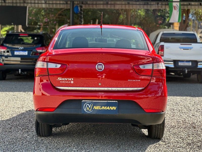 Fiat GRAND SIENA ATTRACTIVE 1.4 16V 2013 NEUMANN VEÍCULOS ARROIO DO MEIO / Carros no Vale