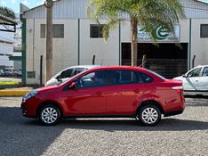 Fiat GRAND SIENA ATTRACTIVE 1.4 16V 2013 NEUMANN VEÍCULOS ARROIO DO MEIO / Carros no Vale