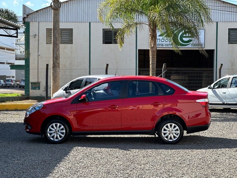 Fiat GRAND SIENA ATTRACTIVE 1.4 16V 2013 NEUMANN VEÍCULOS ARROIO DO MEIO / Carros no Vale