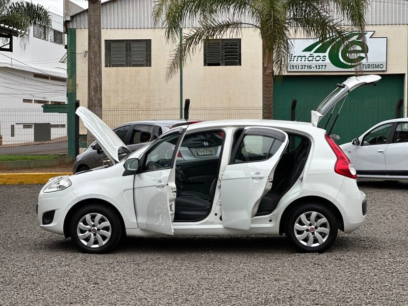 Fiat PALIO ATTRACTIVE 1.4 8V 2014 NEUMANN VEÍCULOS ARROIO DO MEIO / Carros no Vale