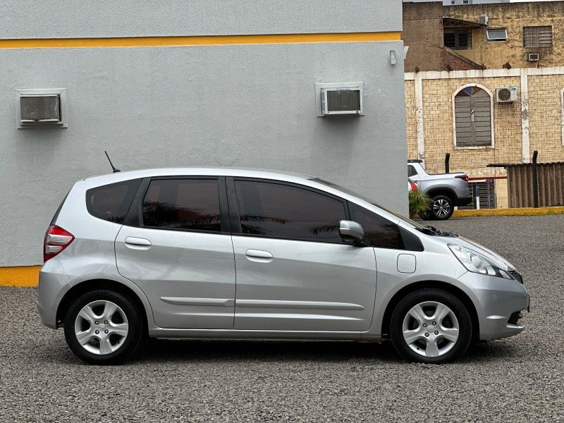 Honda FIT LX 1.4 2010 NEUMANN VEÍCULOS ARROIO DO MEIO / Carros no Vale