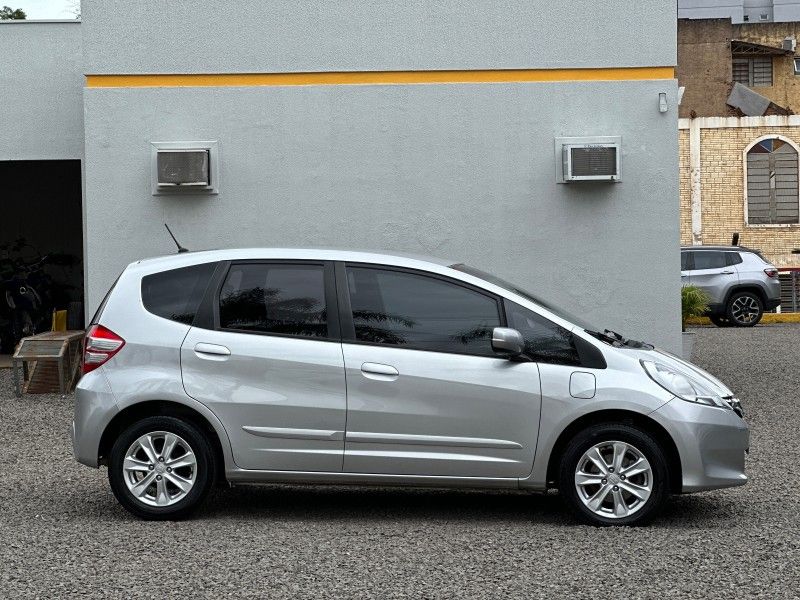 Honda FIT LX 1.4 2014 NEUMANN VEÍCULOS ARROIO DO MEIO / Carros no Vale