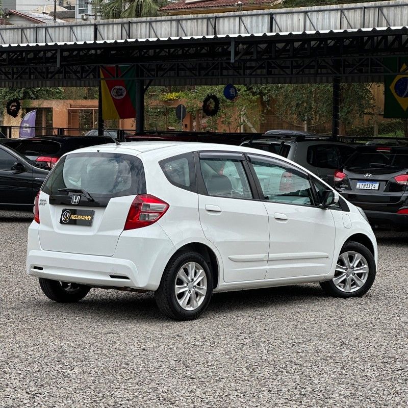 Honda FIT LX 1.4 16V 2014 NEUMANN VEÍCULOS ARROIO DO MEIO / Carros no Vale