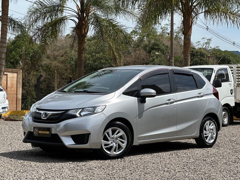 Honda FIT LX 1.5 16V 2015 NEUMANN VEÍCULOS ARROIO DO MEIO / Carros no Vale