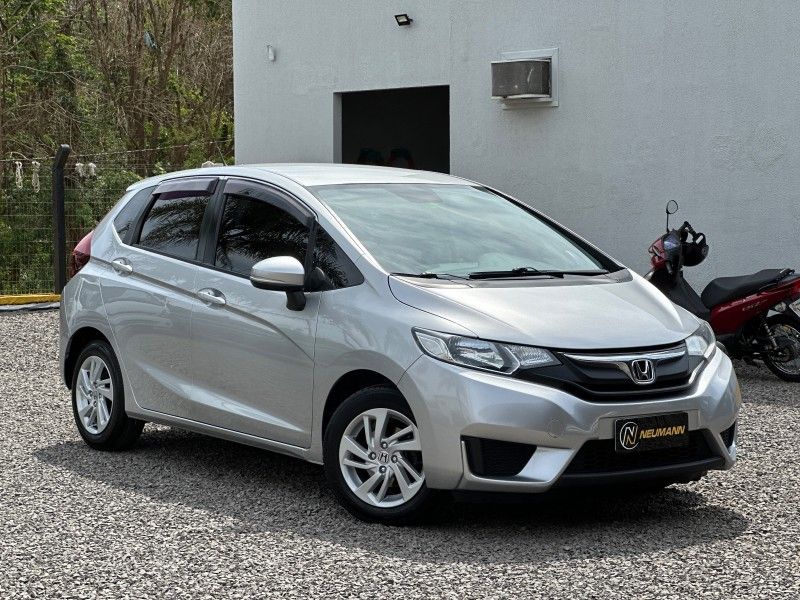 Honda FIT LX 1.5 16V 2015 NEUMANN VEÍCULOS ARROIO DO MEIO / Carros no Vale