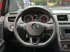 Volkswagen FOX TRACK 1.0 2018 NEUMANN VEÍCULOS ARROIO DO MEIO / Carros no Vale