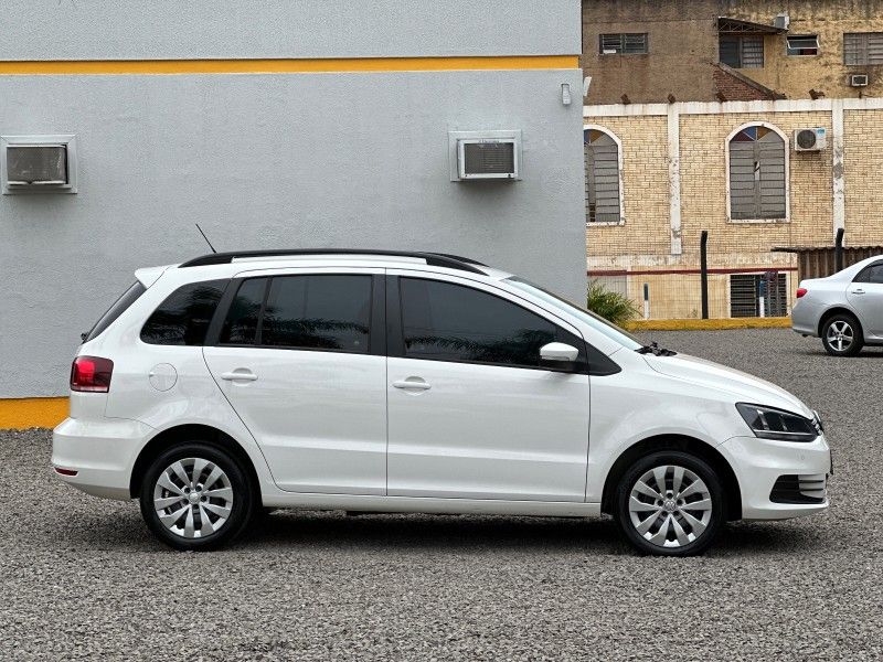 Volkswagen SPACEFOX TRENDLINE 1.6 MSI 16V 2019 NEUMANN VEÍCULOS ARROIO DO MEIO / Carros no Vale