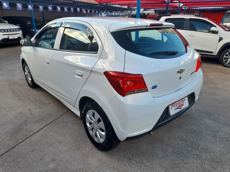 Chevrolet ONIX LT 1.0 8V 2017 FERREIRA VEÍCULOS VENÂNCIO AIRES / Carros no Vale