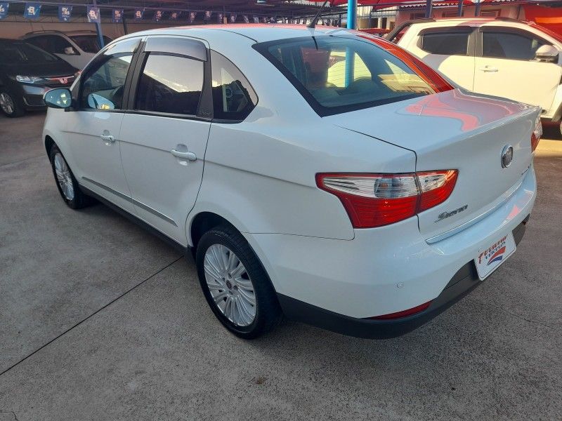 Fiat GRAND SIENA ESSENCE 1.6 2015 FERREIRA VEÍCULOS VENÂNCIO AIRES / Carros no Vale