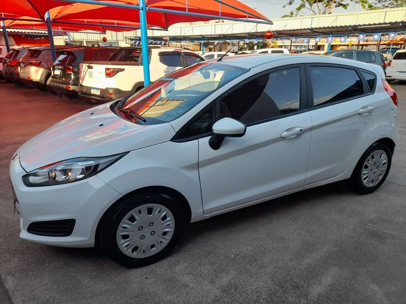 Ford FIESTA 1.5 2016 FERREIRA VEÍCULOS VENÂNCIO AIRES / Carros no Vale