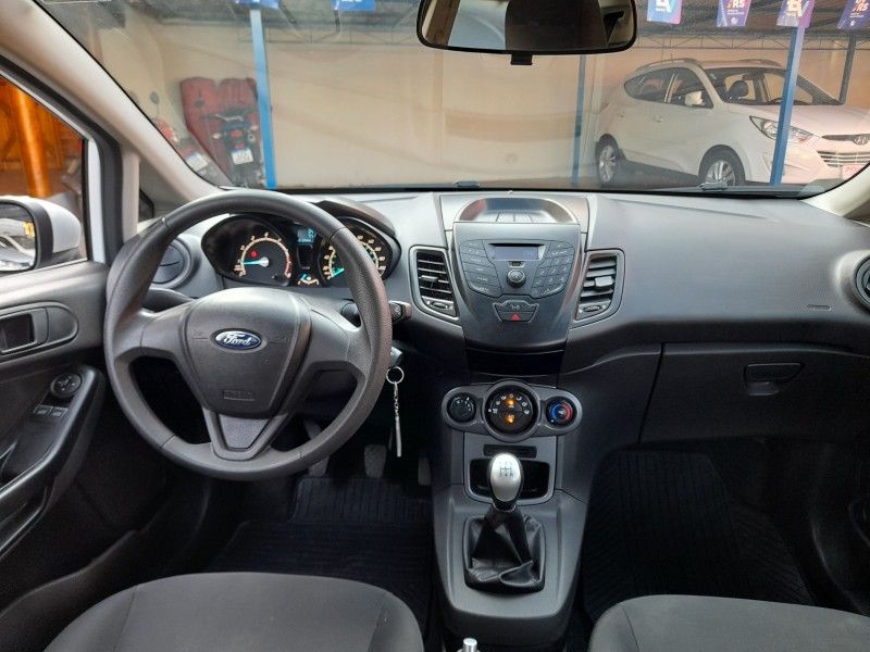 Ford FIESTA 1.5 2016 FERREIRA VEÍCULOS VENÂNCIO AIRES / Carros no Vale