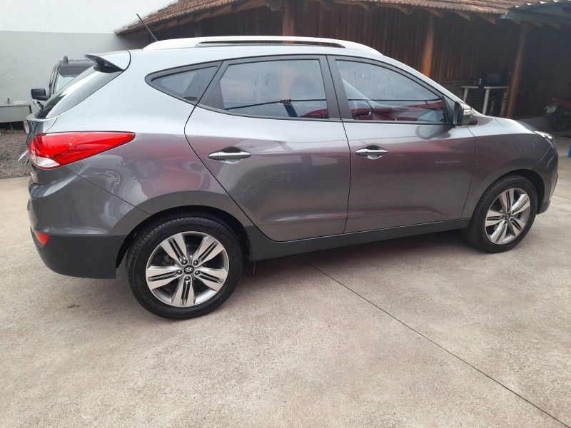 Hyundai IX35 GLS 2.0 2017 FERREIRA VEÍCULOS VENÂNCIO AIRES / Carros no Vale