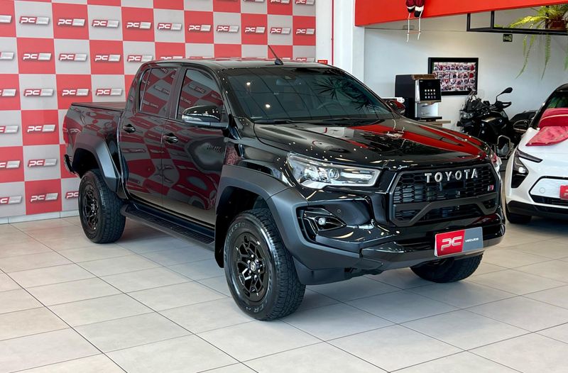 Toyota Hilux CD GR-S 4×4 2.8 TDI Dies 2023/2024 PC VEÍCULOS SANTA CRUZ DO SUL / Carros no Vale