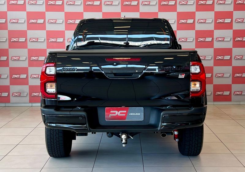 Toyota Hilux CD GR-S 4×4 2.8 TDI Dies 2023/2024 PC VEÍCULOS SANTA CRUZ DO SUL / Carros no Vale