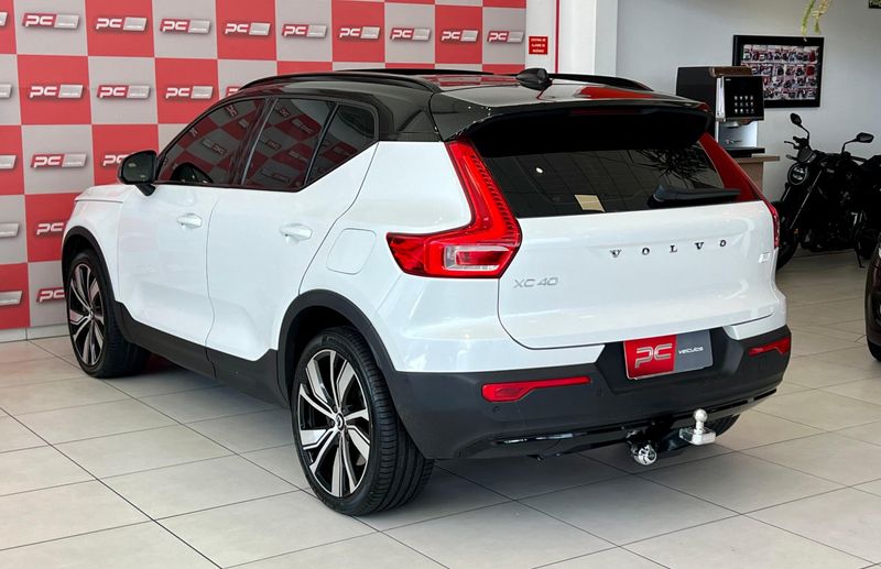 Volvo XC 40 Recharge Pure Eletric (Elétrico) 2021/2022 PC VEÍCULOS SANTA CRUZ DO SUL / Carros no Vale