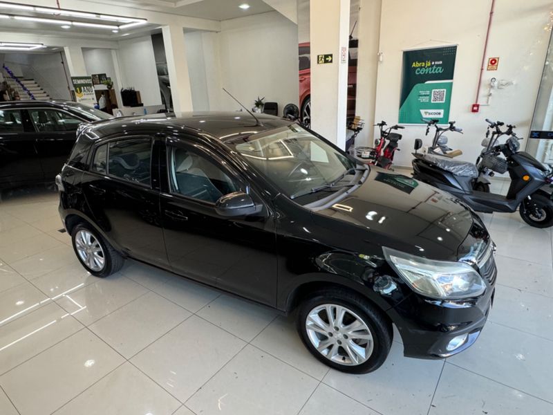 Chevrolet Chev Agile 1.4 Ltz 2013/2014 COVEL VEICULOS ENCANTADO / Carros no Vale