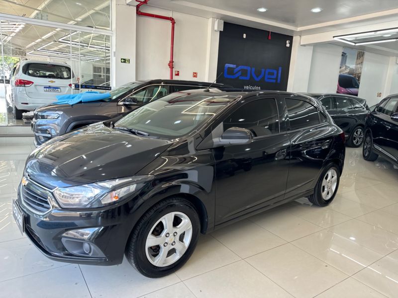 Chevrolet Onix 1.4 Mpfi Lt 8v 2018/2019 COVEL VEICULOS ENCANTADO / Carros no Vale