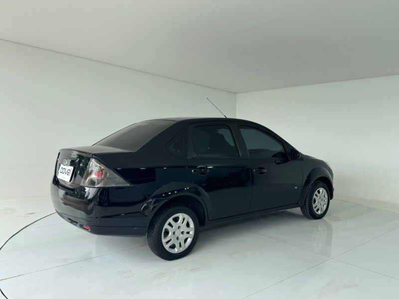 Ford Fiesta Sedan1.6flex 2014/2014 COVEL VEICULOS ENCANTADO / Carros no Vale