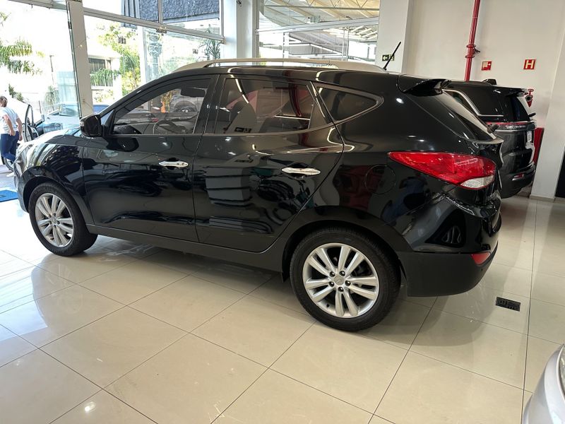 Hyundai Ix35 2.0 2012/2013 COVEL VEICULOS ENCANTADO / Carros no Vale