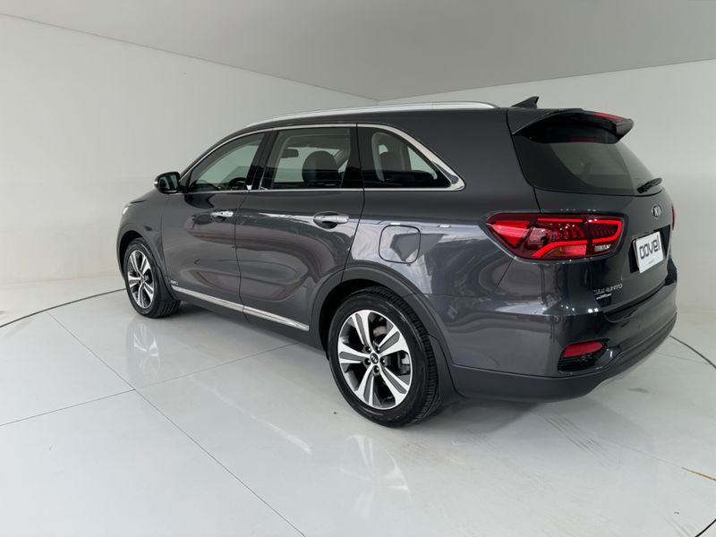 Kia Sorento 3.5 V6 24v 4×4 7 Lugares 2018/2019 COVEL VEICULOS ENCANTADO / Carros no Vale