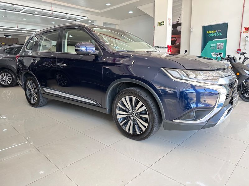 Mitsubishi Outlander Hpe-s 3.0 V6 4×4 2018/2019 COVEL VEICULOS ENCANTADO / Carros no Vale