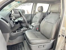 Toyota Hilux Cd Srv D4-d 4×4 3.0 Tdi 2011/2012 COVEL VEICULOS ENCANTADO / Carros no Vale